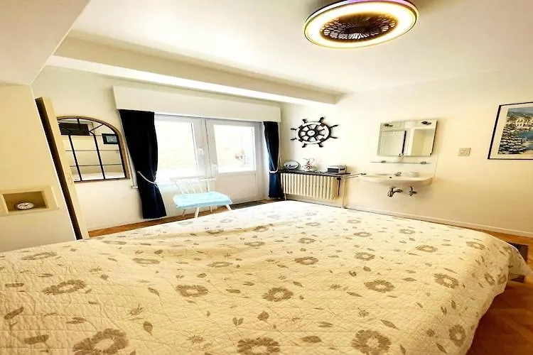 Apartment On The Sea Wall Of Middelkerke