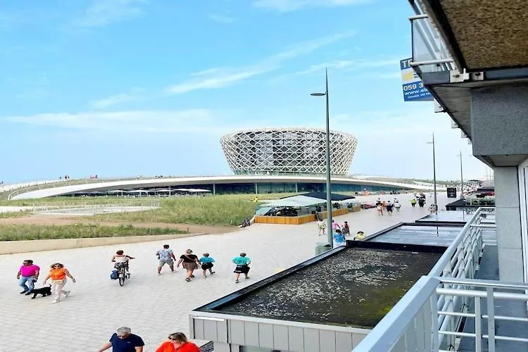 Apartment On The Sea Wall Of Middelkerke